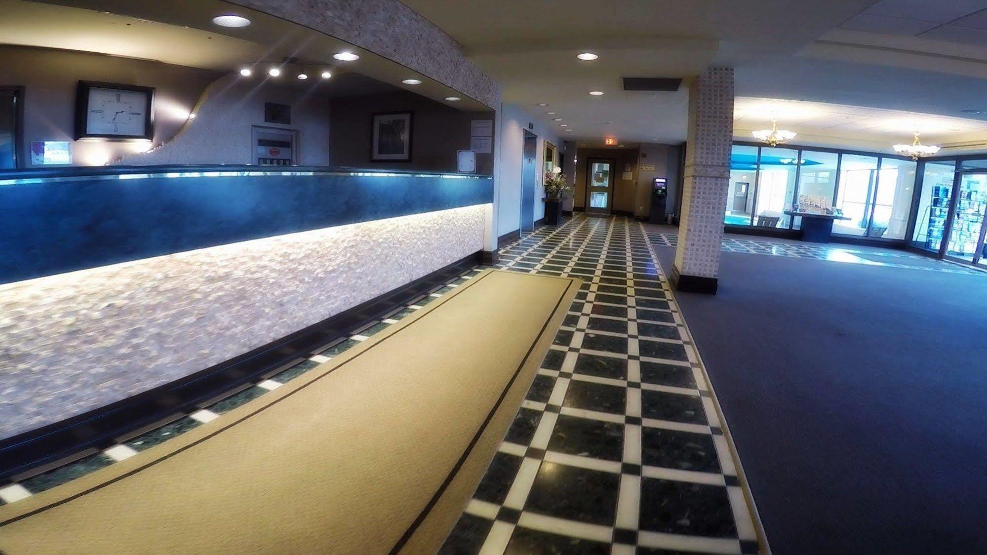 Days Inn By Wyndham Niagara Falls Lundys Lane ภายนอก รูปภาพ