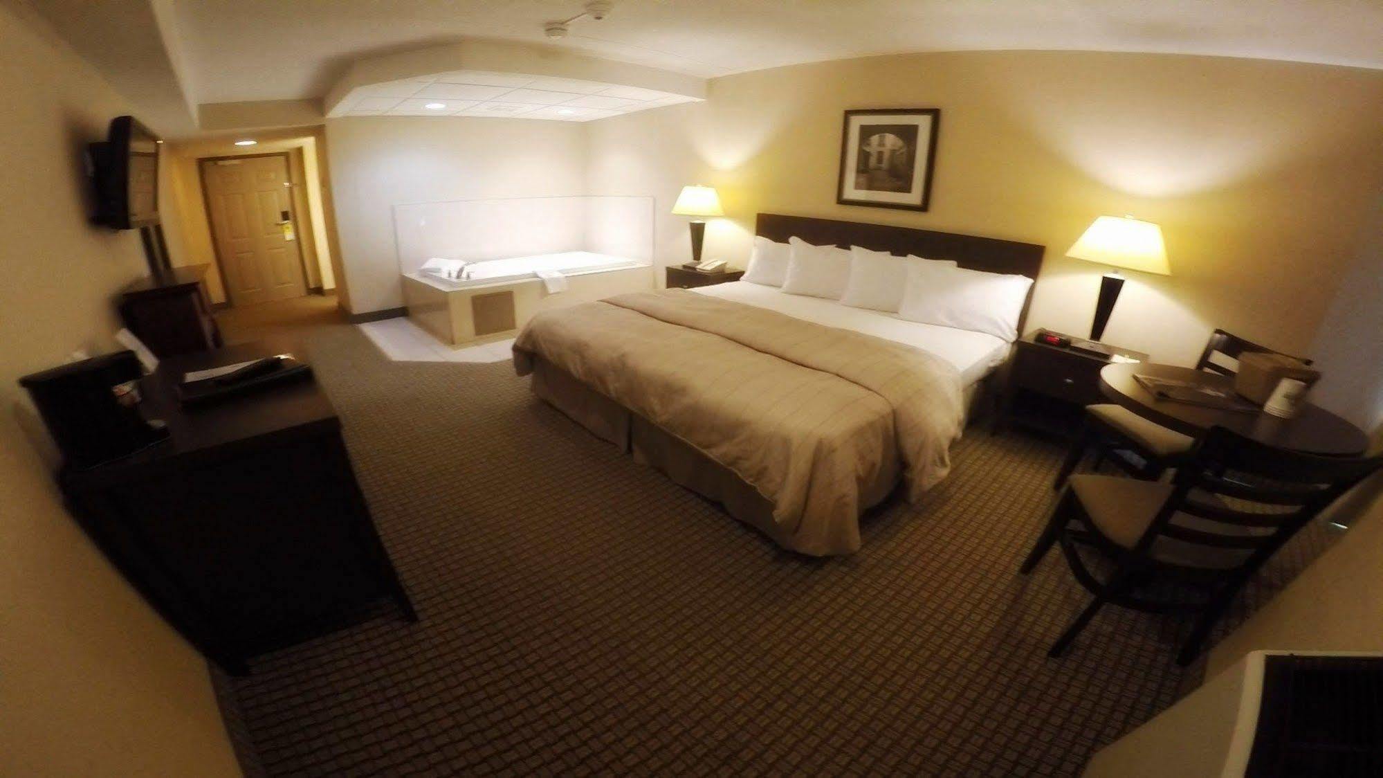 Days Inn By Wyndham Niagara Falls Lundys Lane ภายนอก รูปภาพ