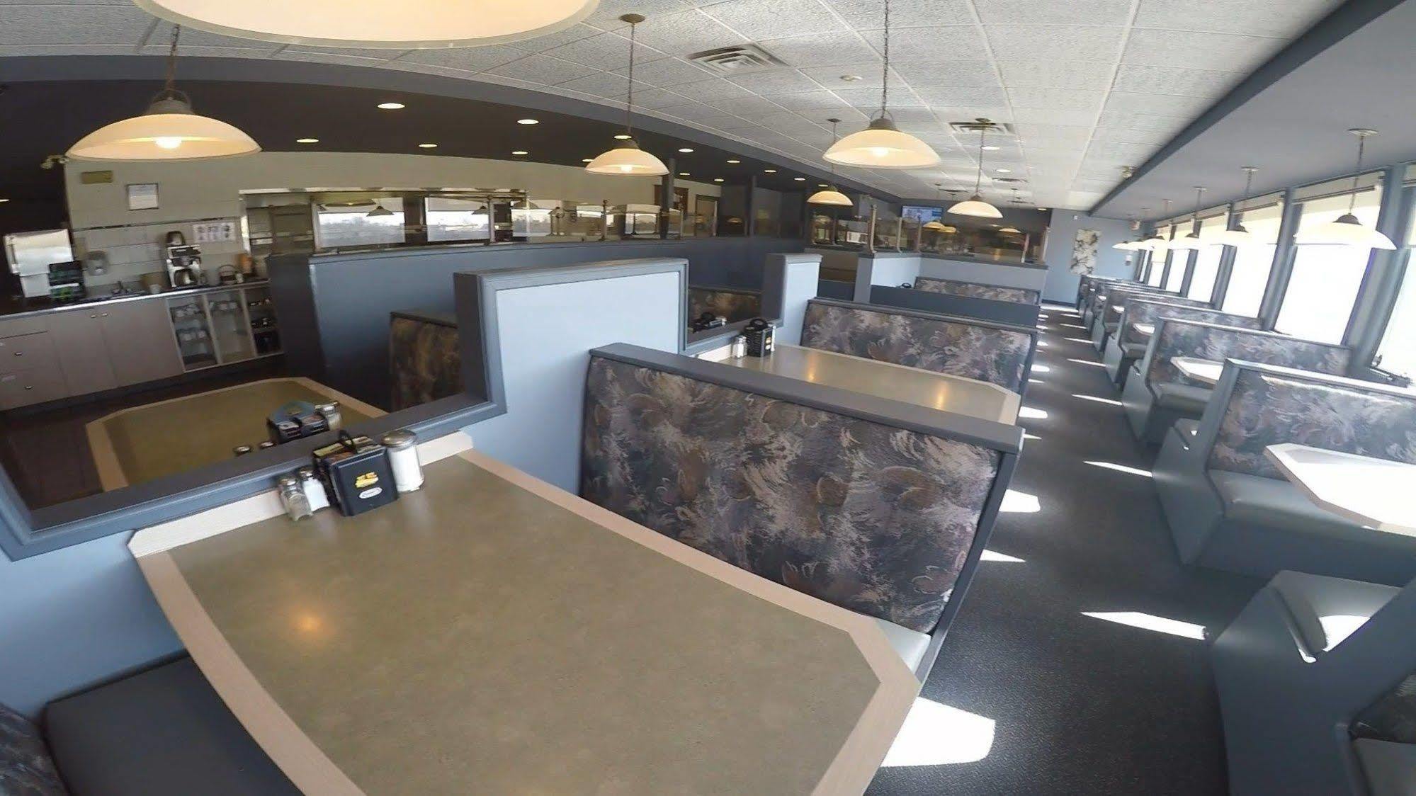 Days Inn By Wyndham Niagara Falls Lundys Lane ภายนอก รูปภาพ