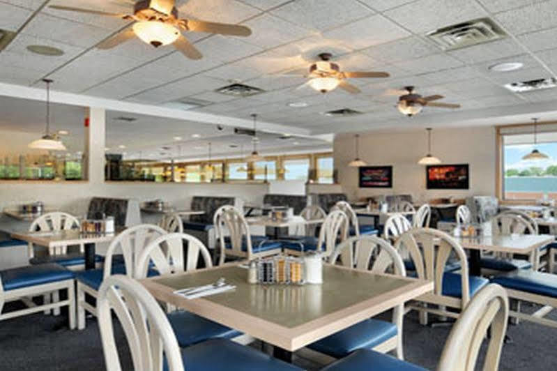 Days Inn By Wyndham Niagara Falls Lundys Lane ภายนอก รูปภาพ
