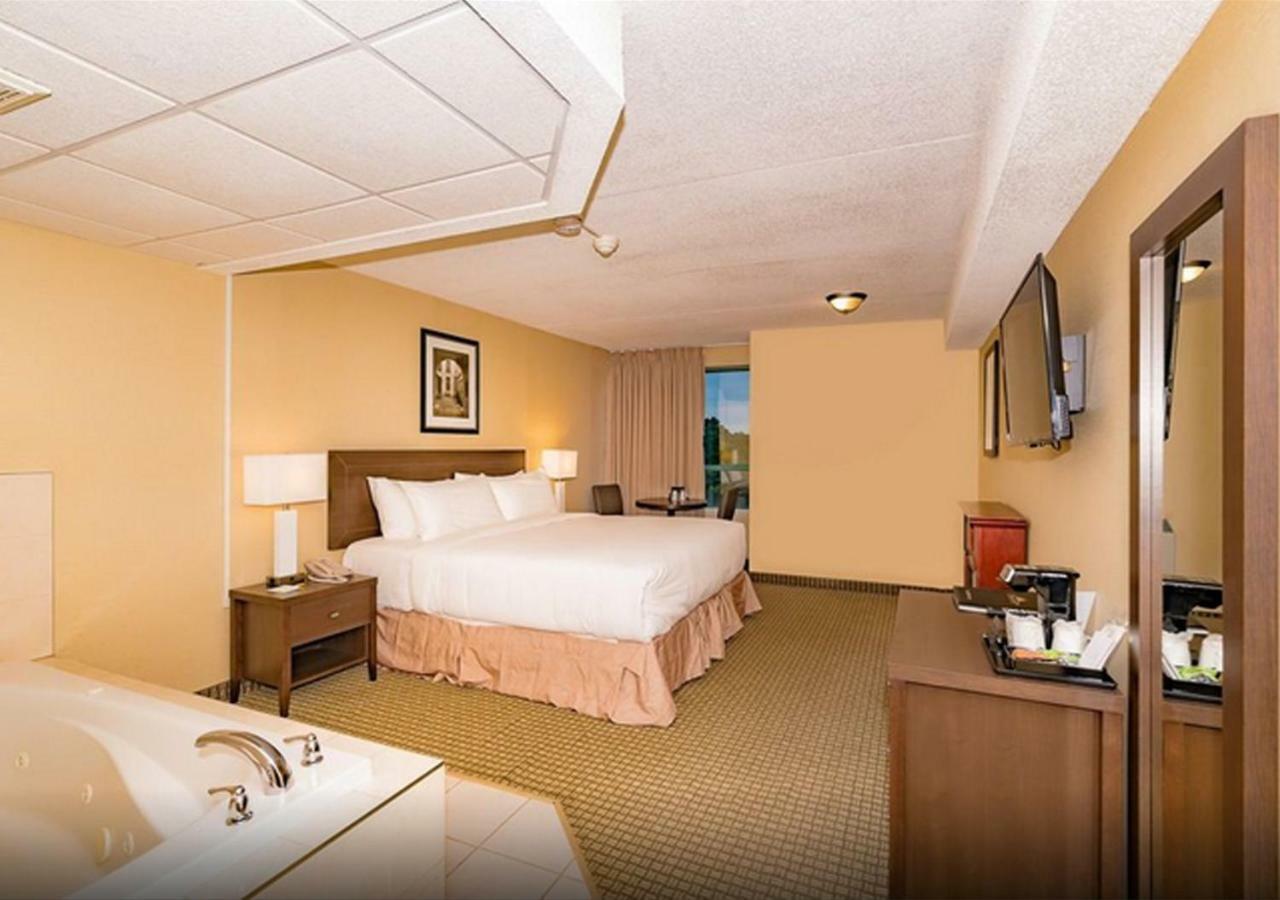 Days Inn By Wyndham Niagara Falls Lundys Lane ภายนอก รูปภาพ