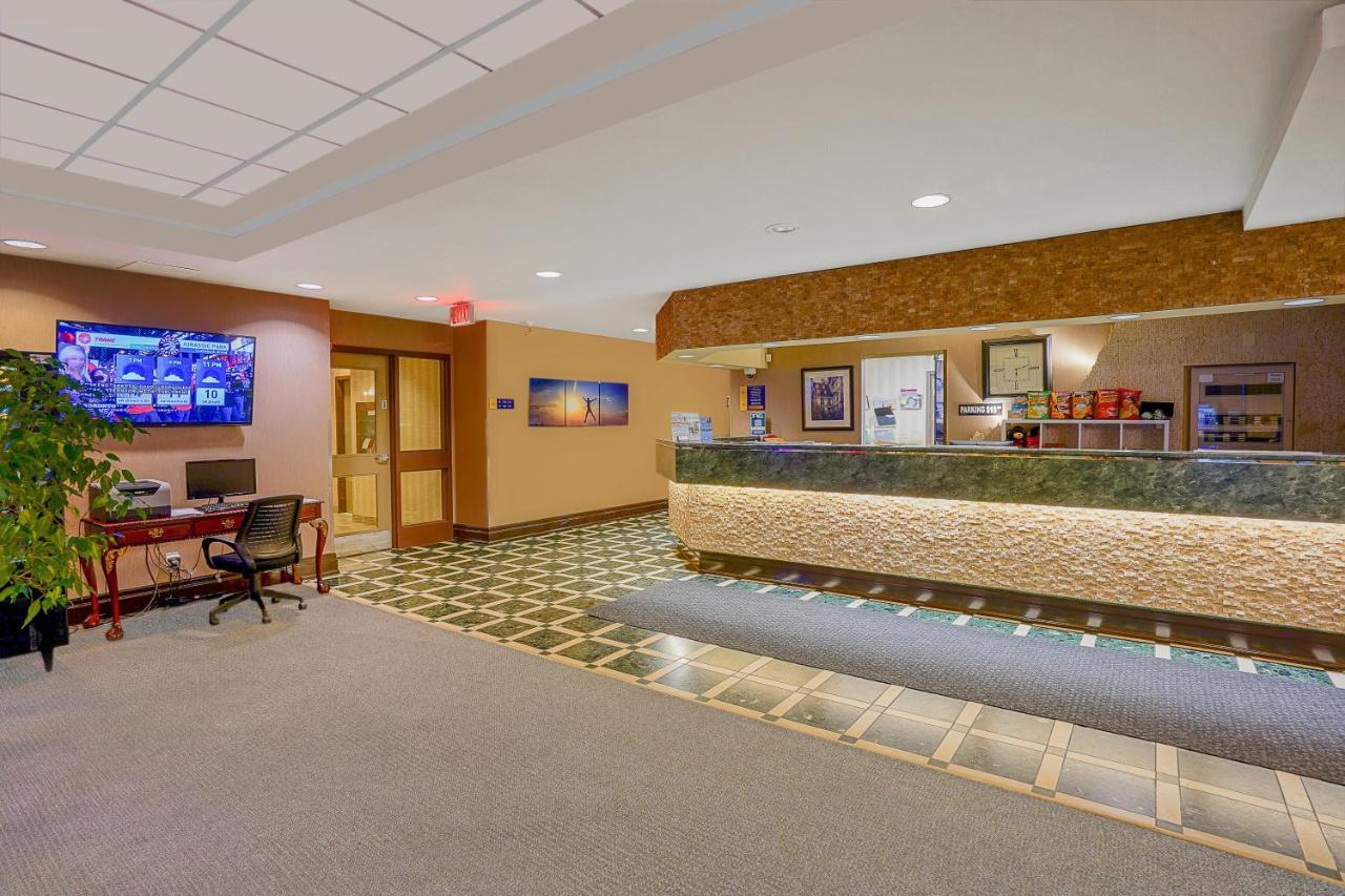 Days Inn By Wyndham Niagara Falls Lundys Lane ภายนอก รูปภาพ