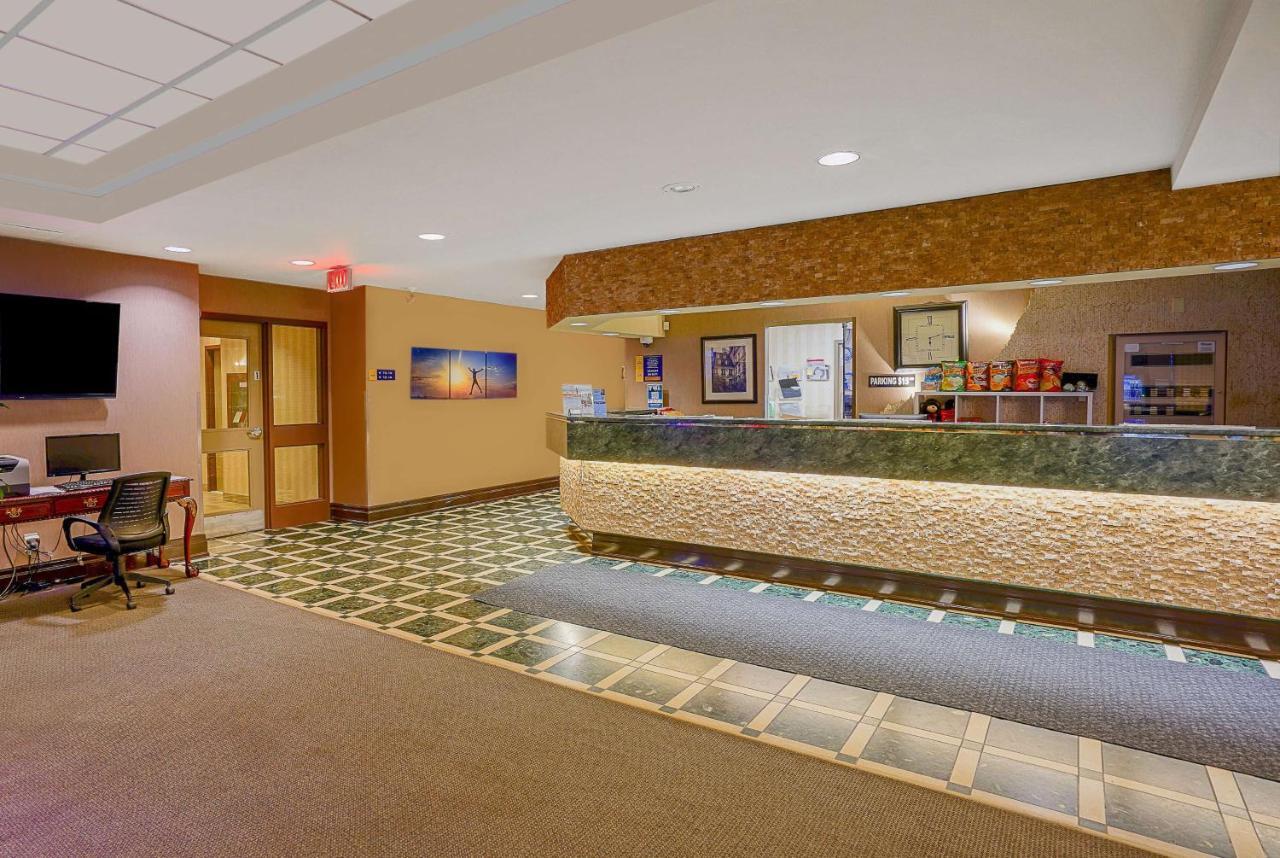 Days Inn By Wyndham Niagara Falls Lundys Lane ภายนอก รูปภาพ